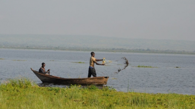 fishing at Lake Albert, Murchison Falls Park DSC_0201