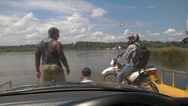 crossing the Nile, Murchison Falls Park IMAG8145